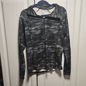 Under Armour Black and Gray Patterned Long Sleeve Top